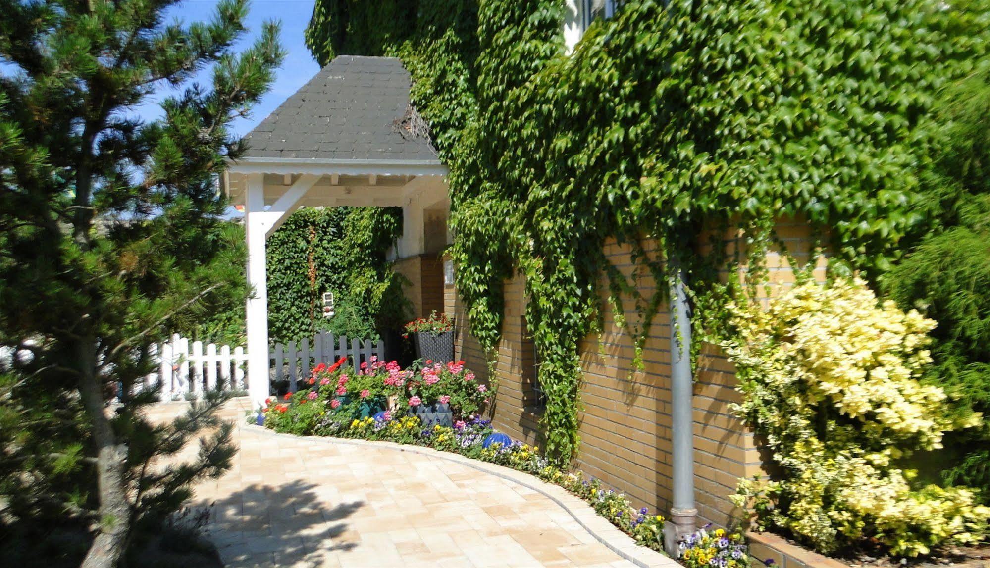 Hotel Dallgow Εξωτερικό φωτογραφία